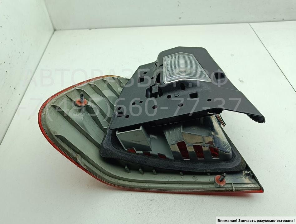 Фонарь задний правый