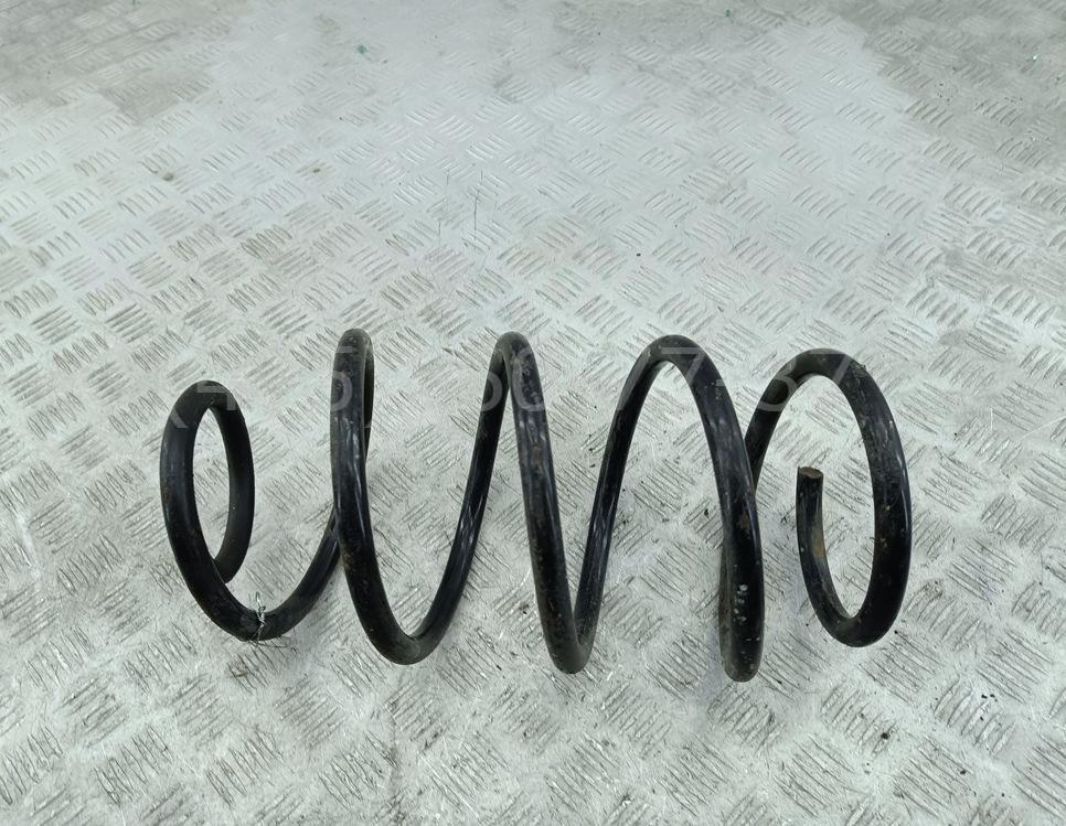 Пружина передняя