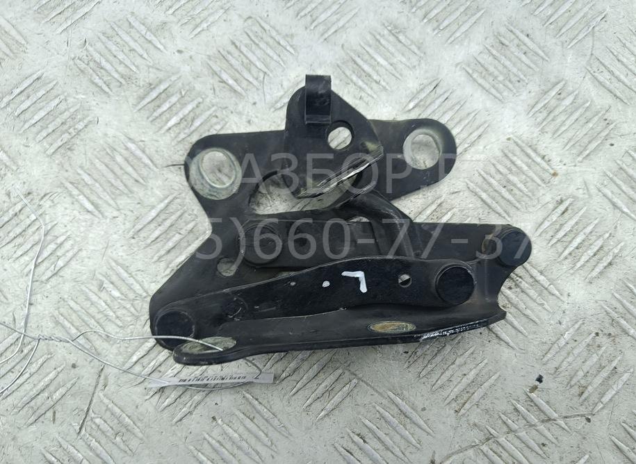 Петля капота левая