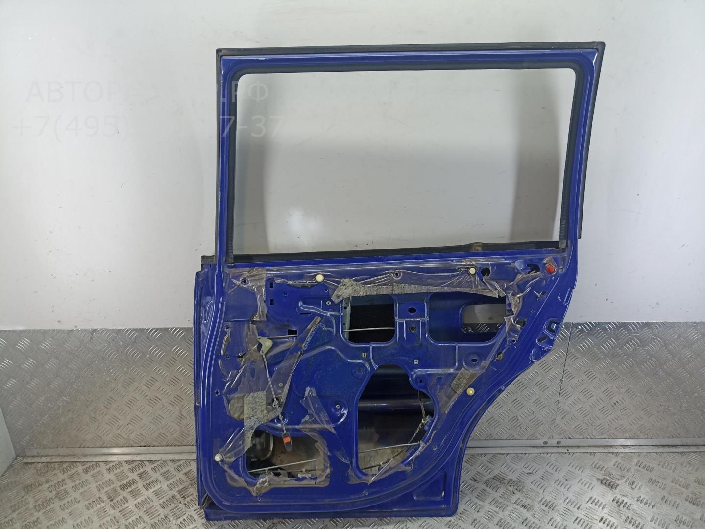 Дверь задняя правая