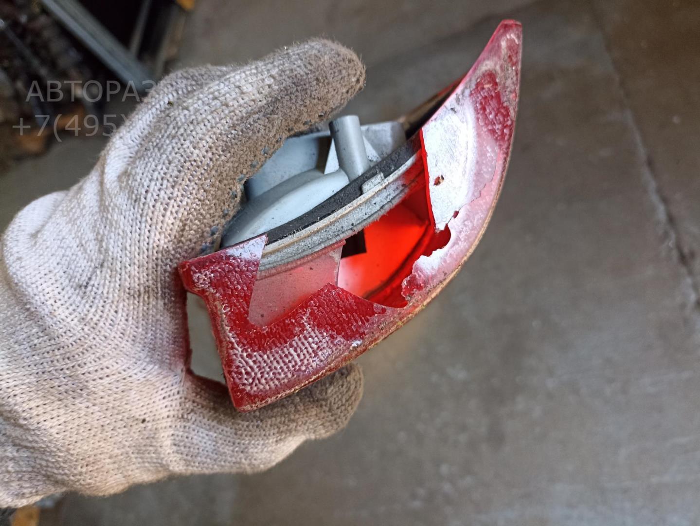 Фонарь задний правый