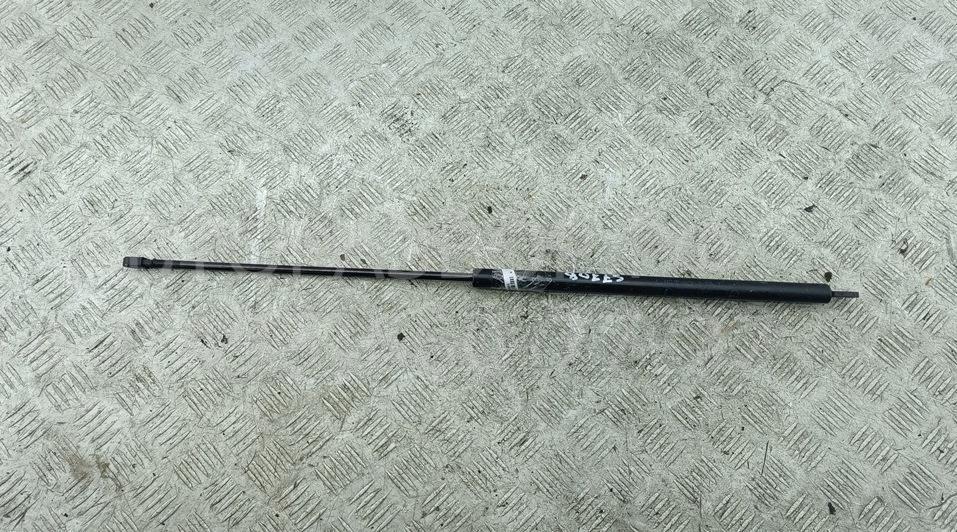 Амортизатор капота