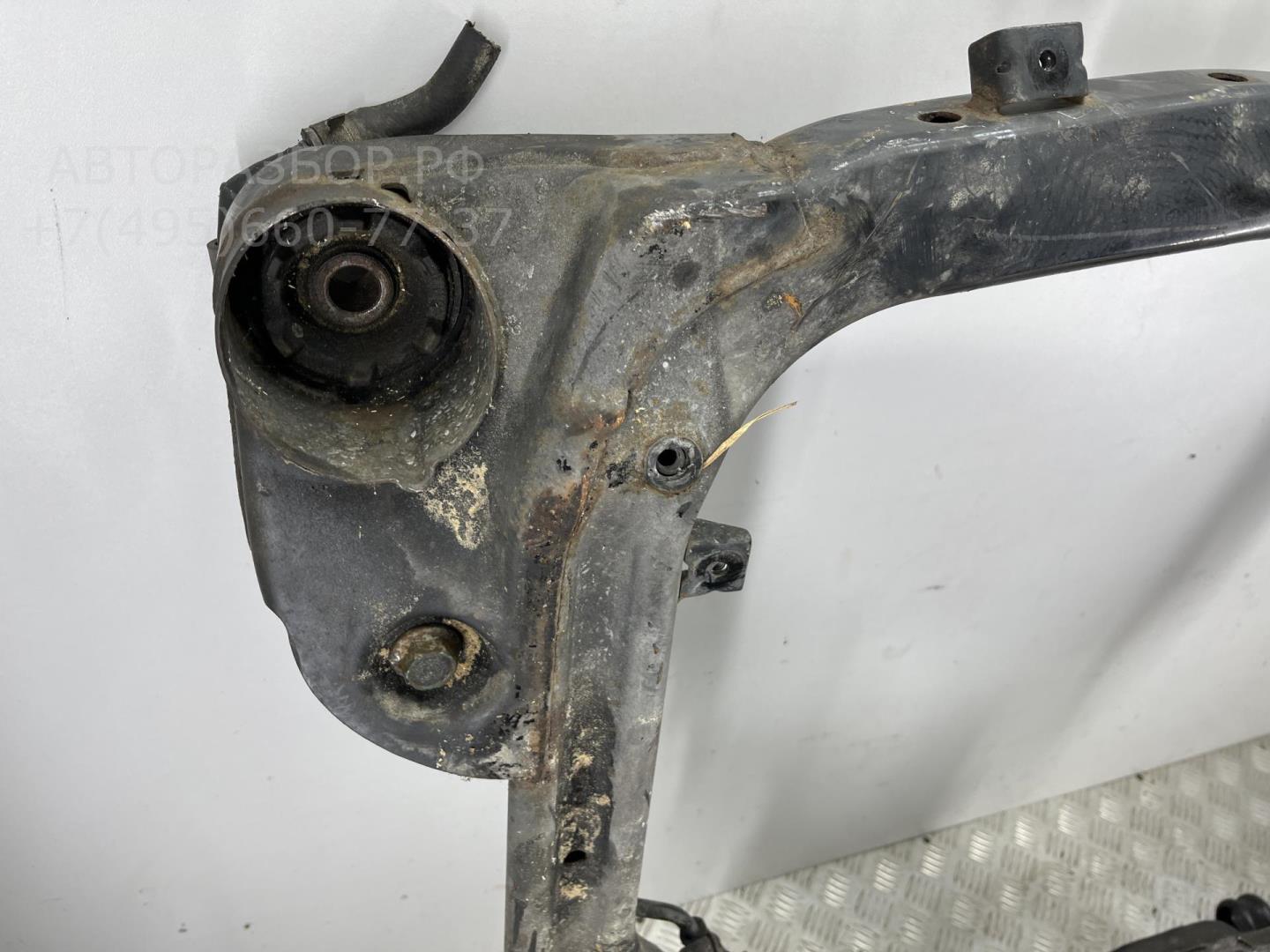 Балка подмоторная