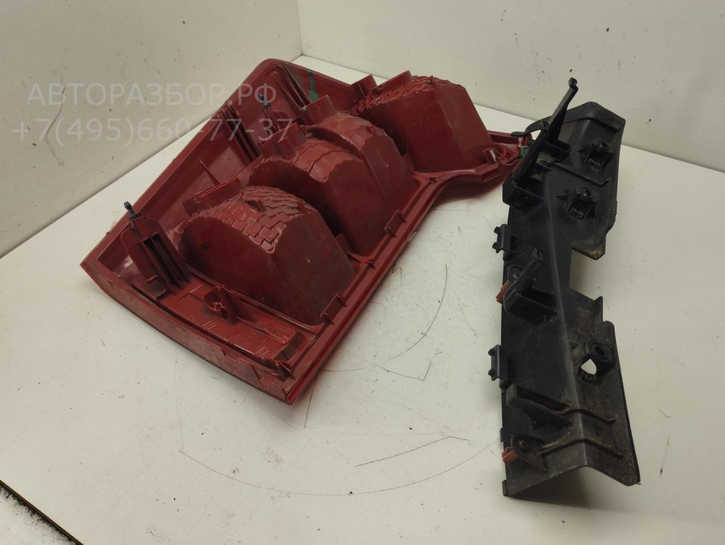 Фонарь задний правый