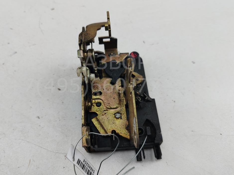 Замок двери передней левой