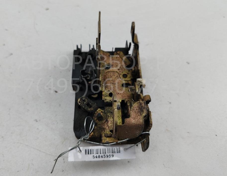 Замок двери задней левой