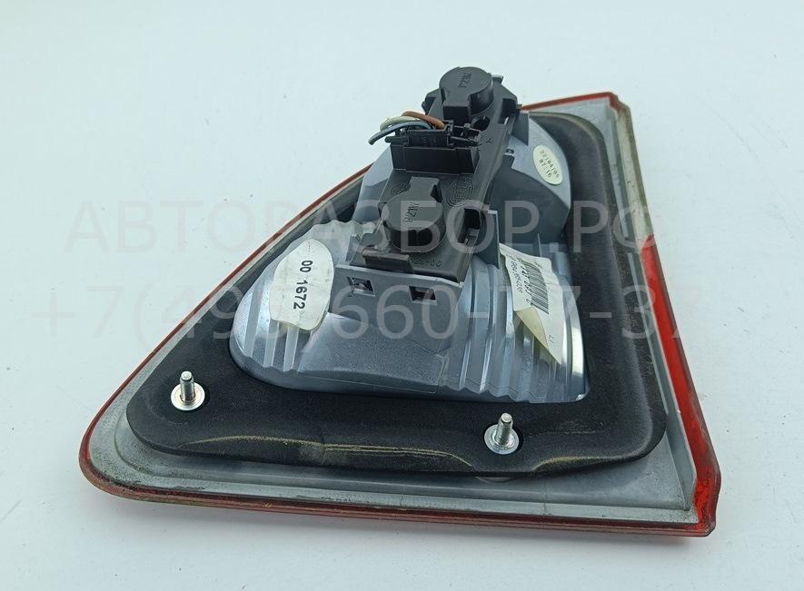 Фонарь задний внутренний левый