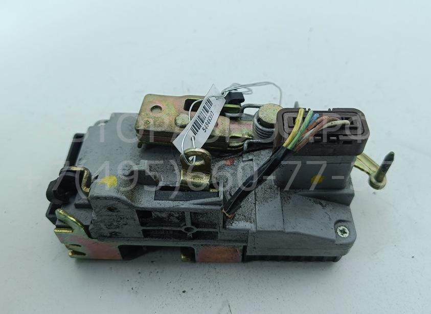 Замок двери передней правой