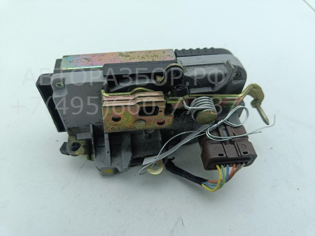 Замок двери передней правой