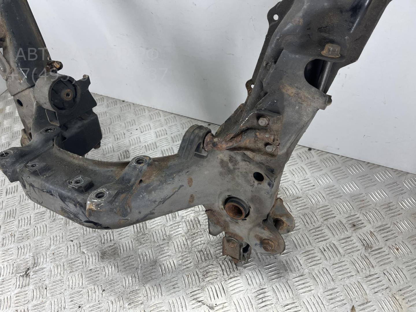 Балка подмоторная