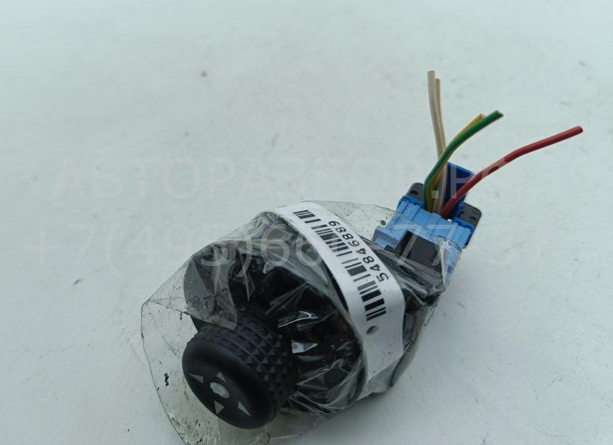 Кнопка регулировки зеркала