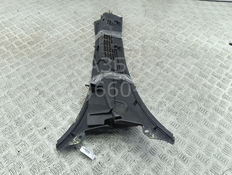 Решетка стеклоочистителей (Жабо)