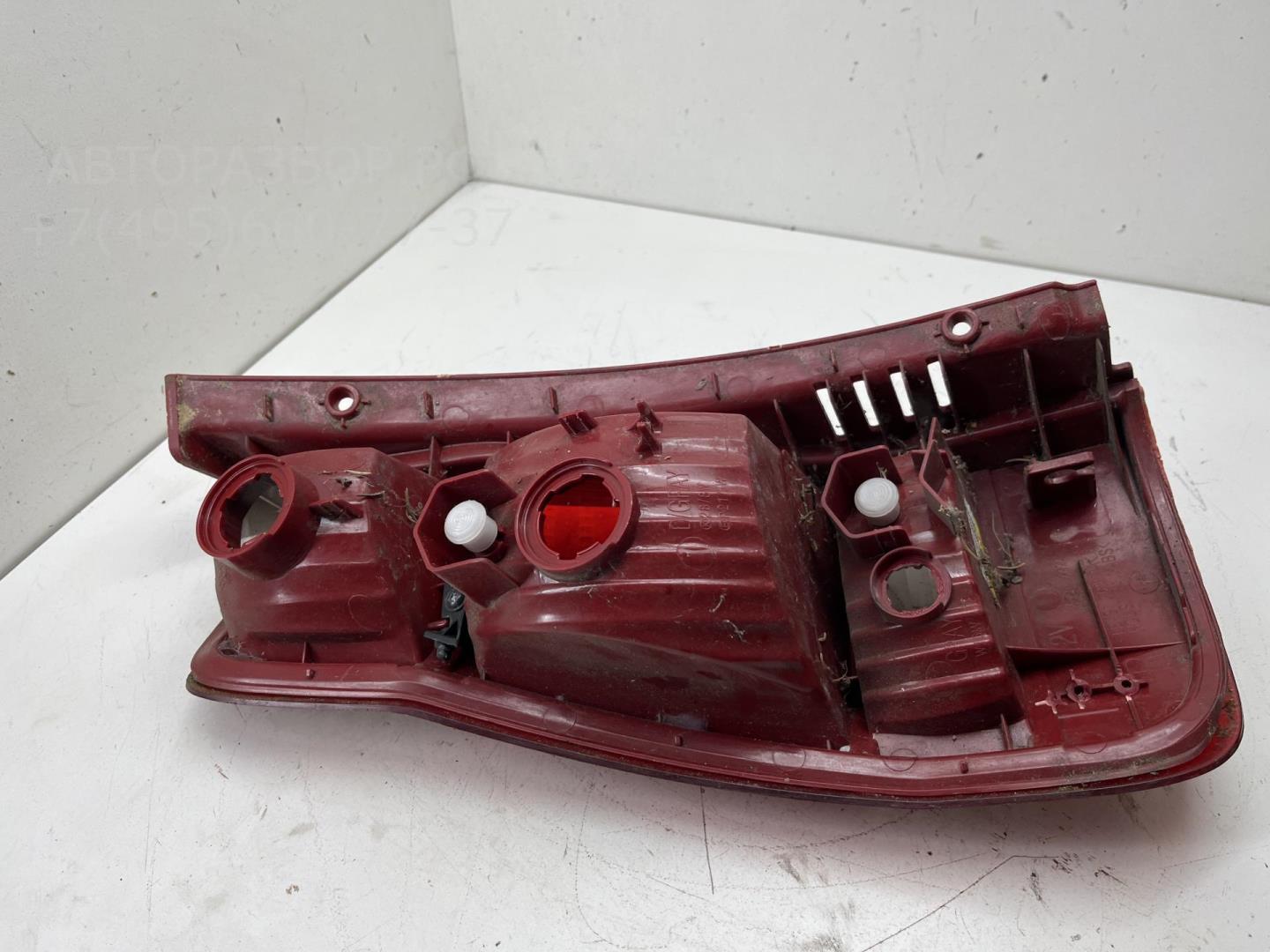 Фонарь задний правый