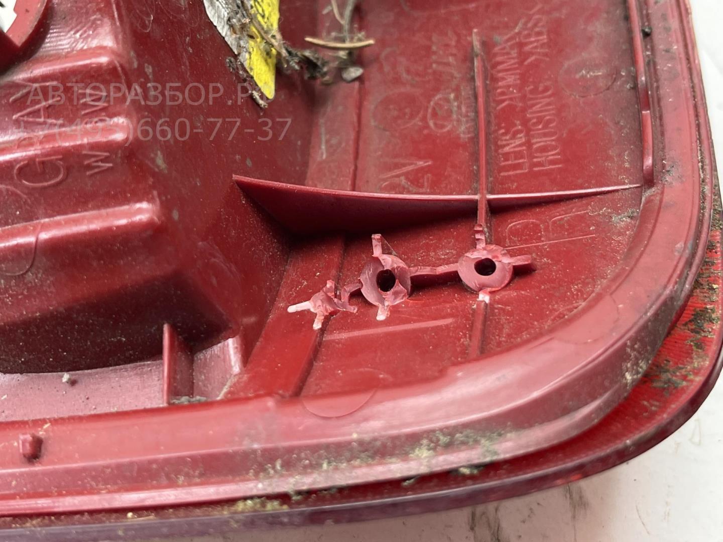 Фонарь задний правый