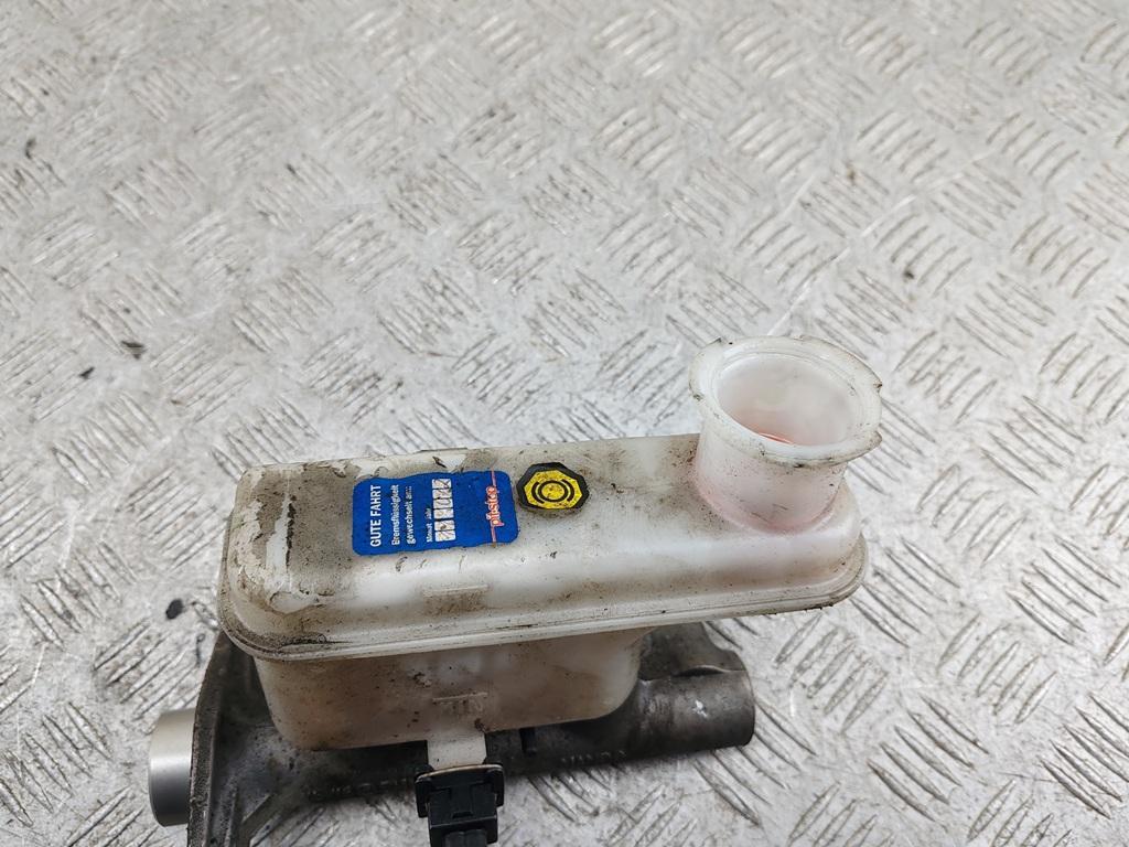 Цилиндр тормозной главный