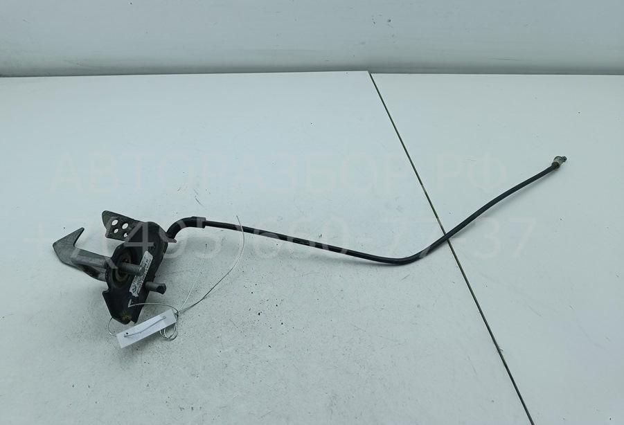 Замок капота