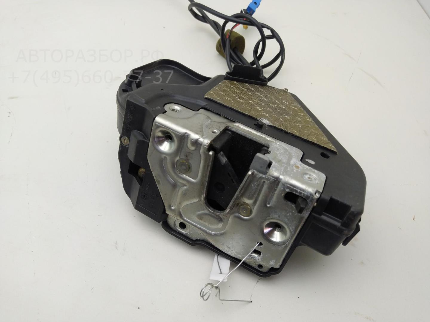 Замок двери задней правой