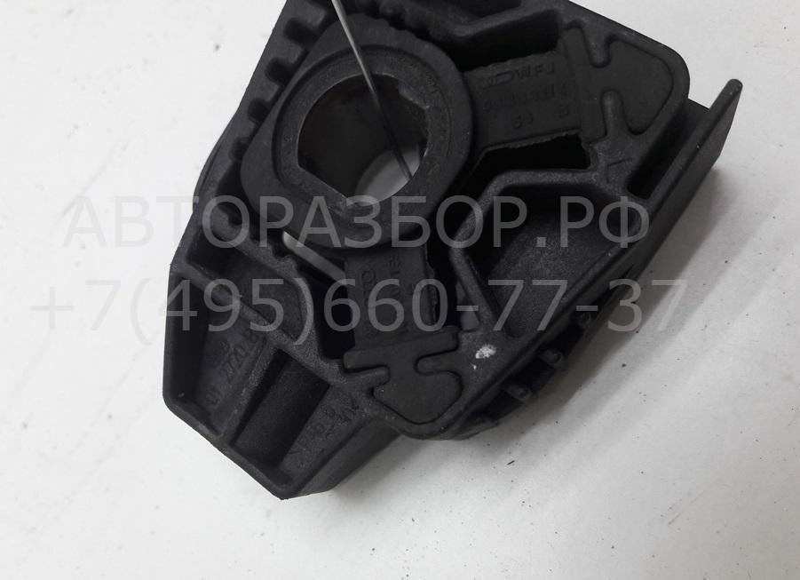 Кронштейн радиатора