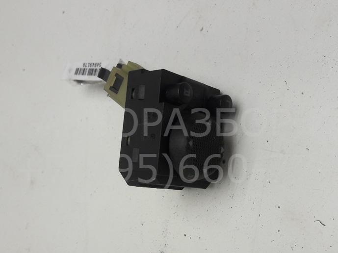 Кнопка регулировки зеркала