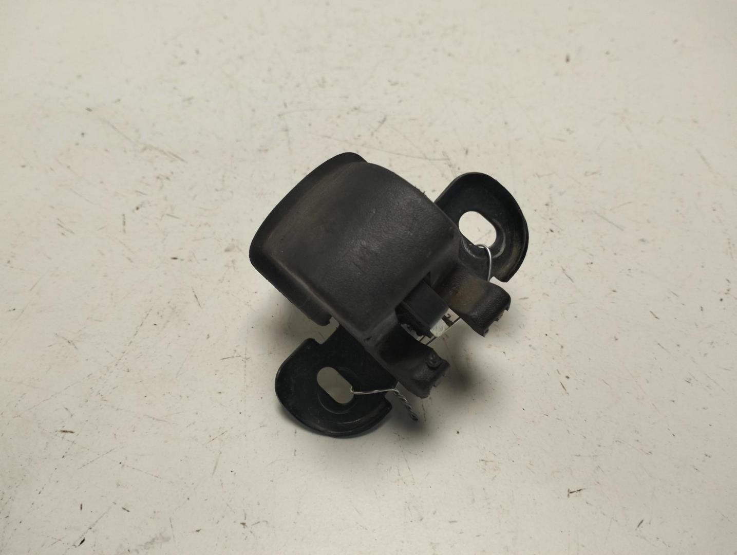 Замок двери задней левой