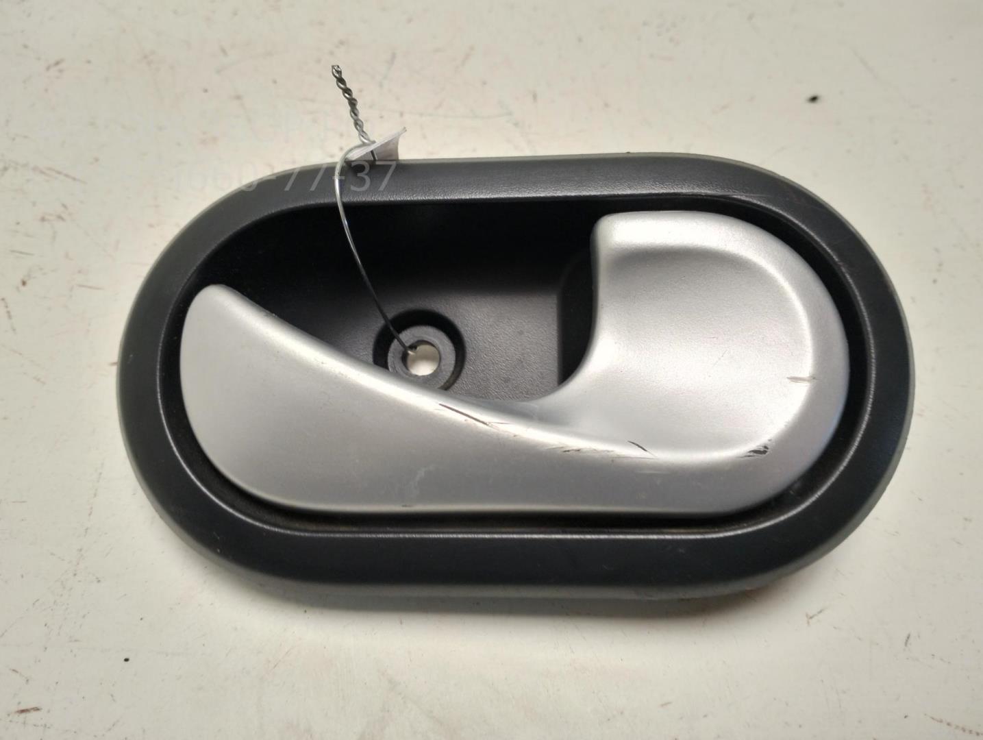 Ручка двери задней внутренняя правая