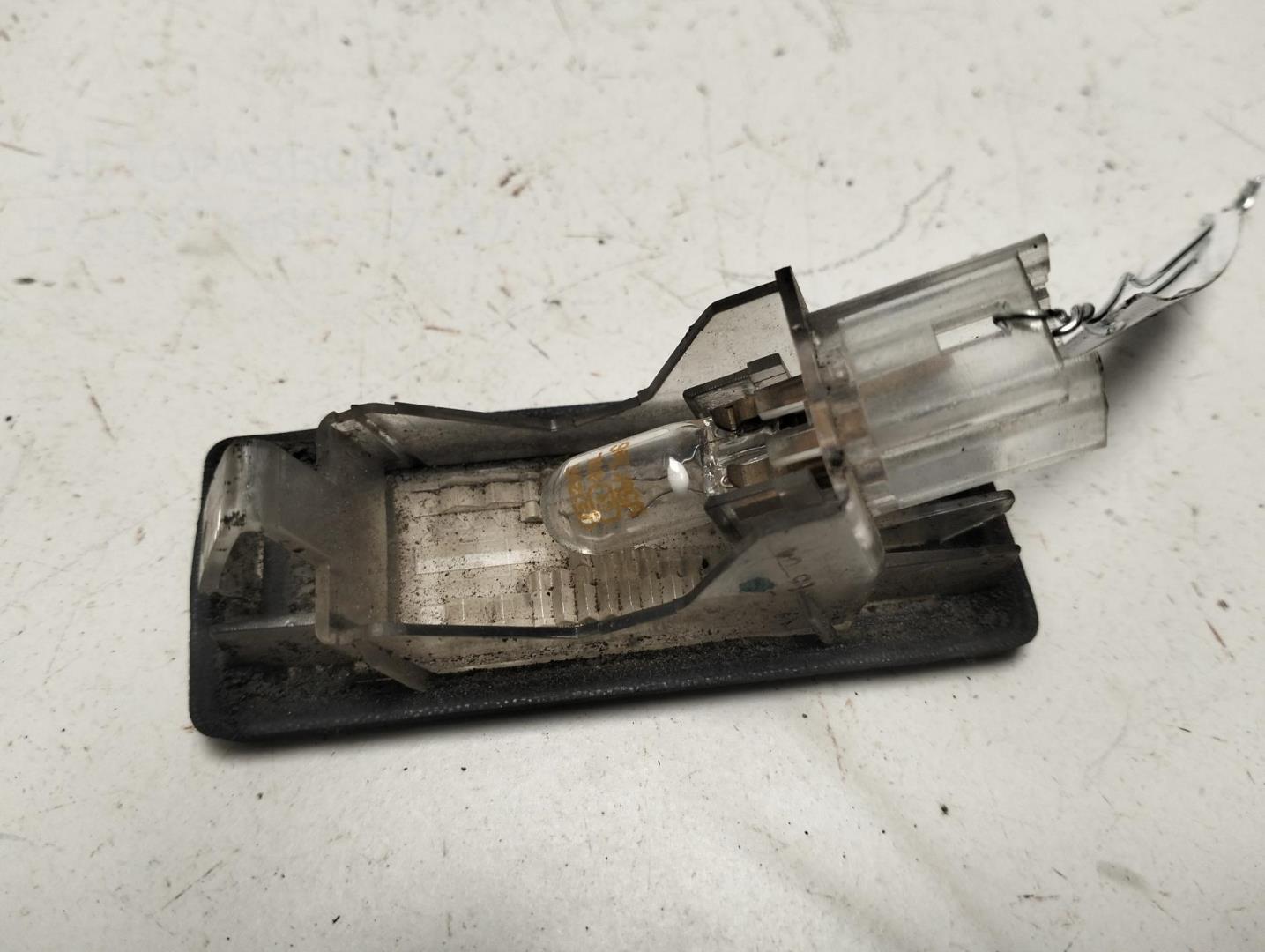 Фонарь подсветки номера