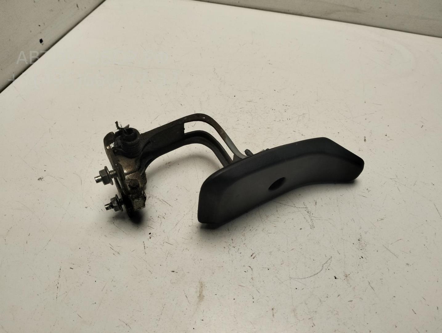 Ограничитель двери