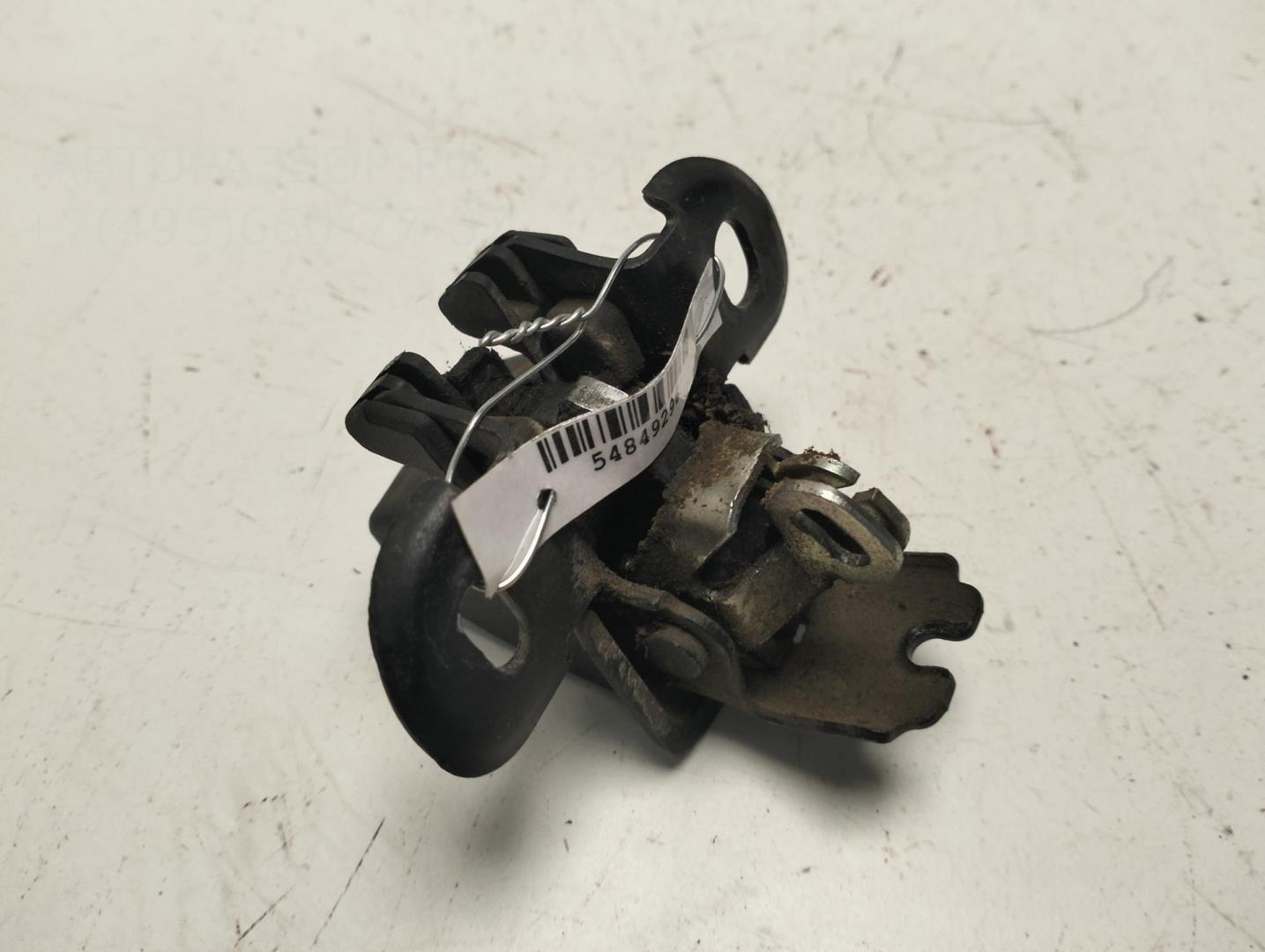 Замок двери задней левой