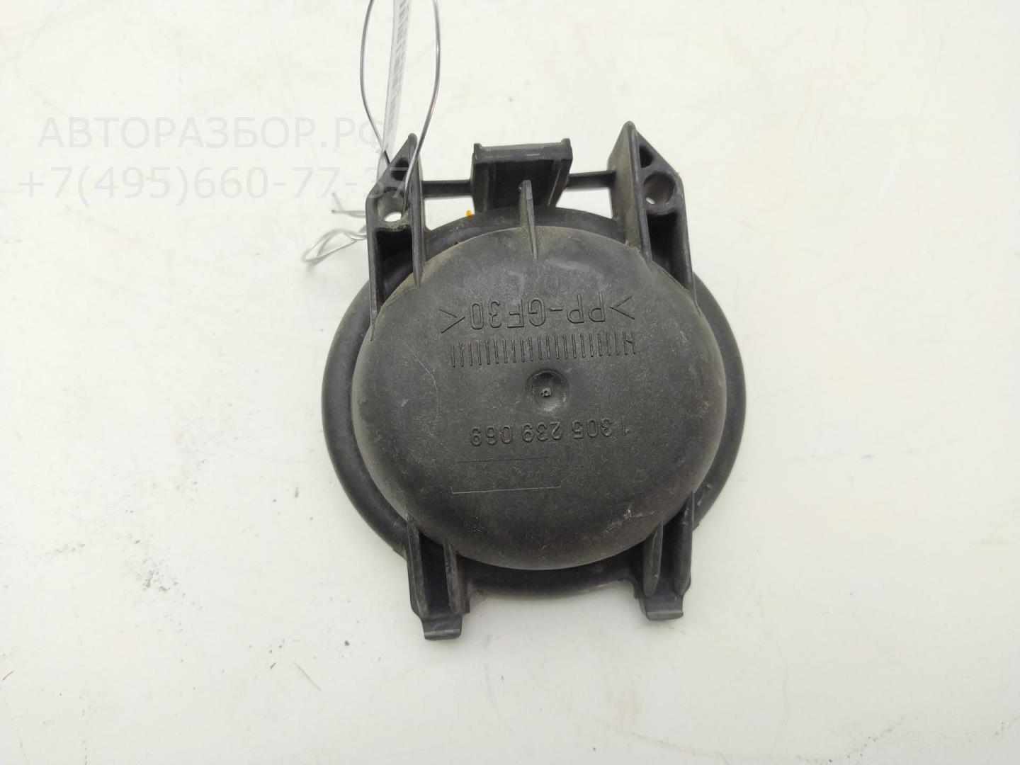 Крышка фары левой