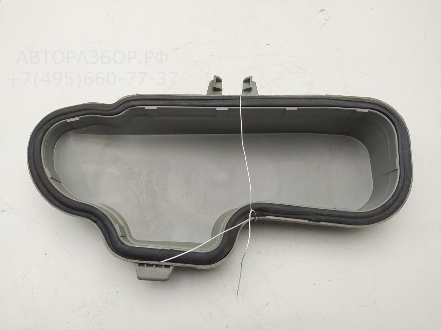 Крышка фары левой