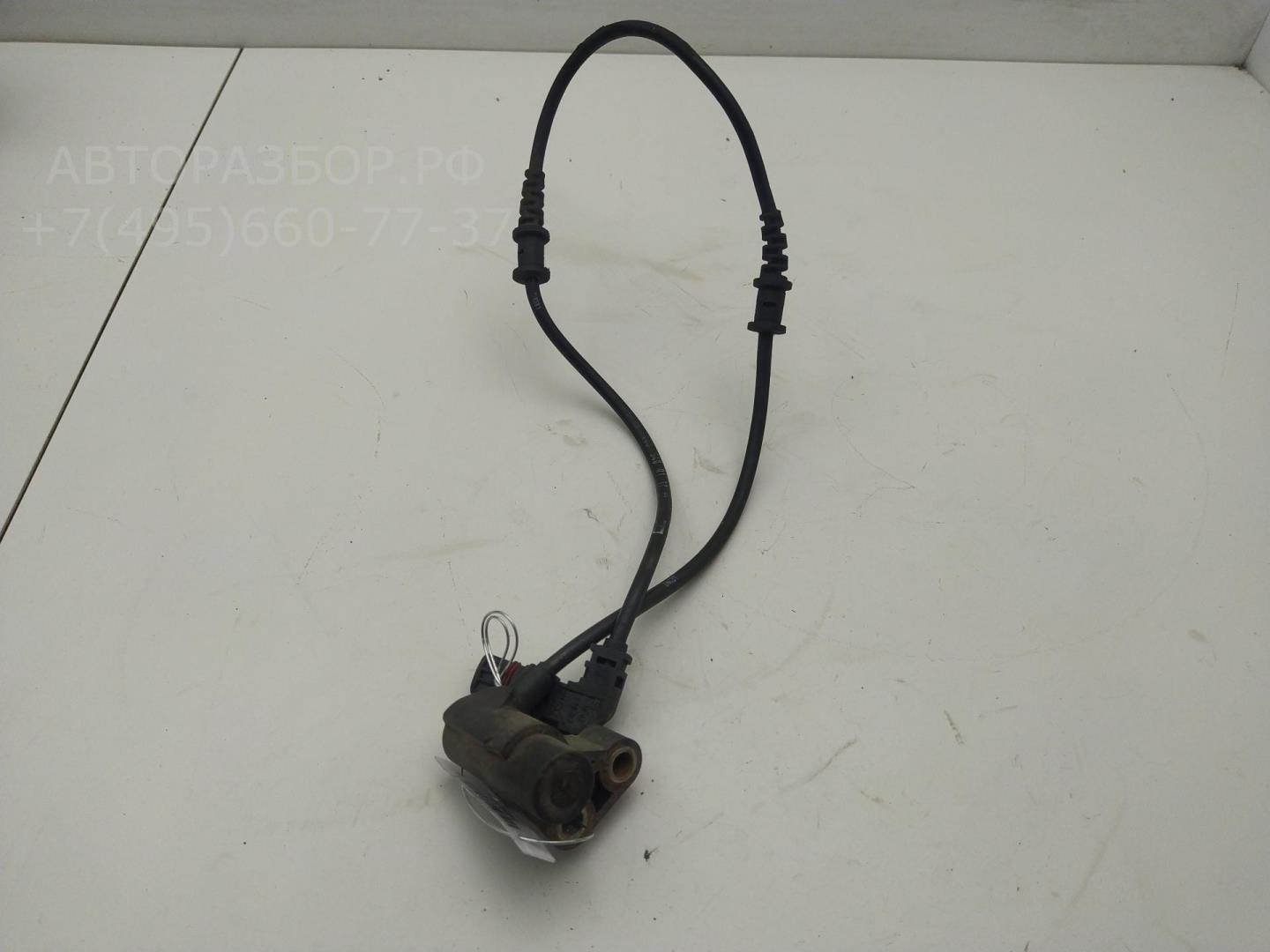 Датчик ABS передний