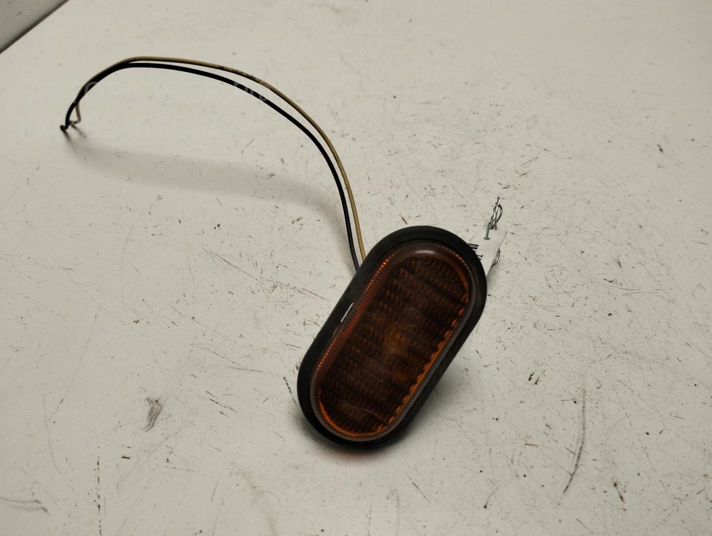 Указатель поворота правый