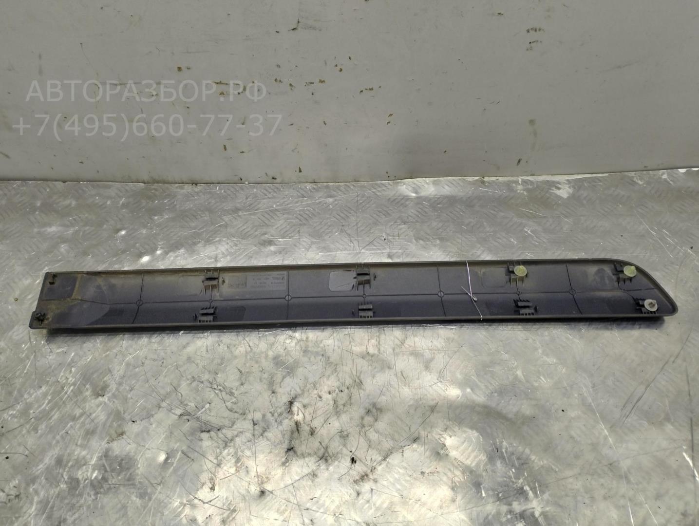 Накладка двери задней левой