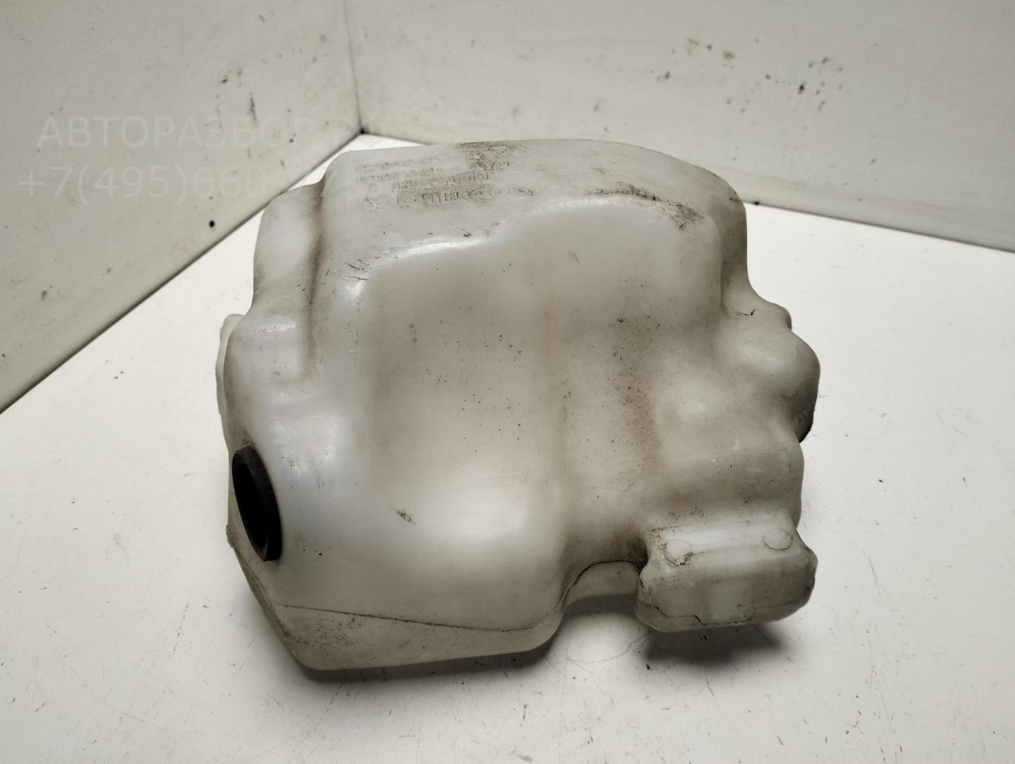 Бачок омывателя лобового стекла