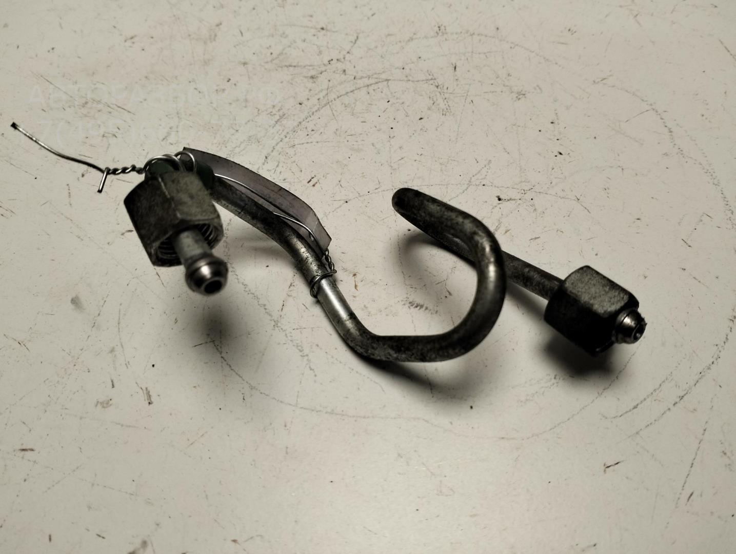 Трубка топливная