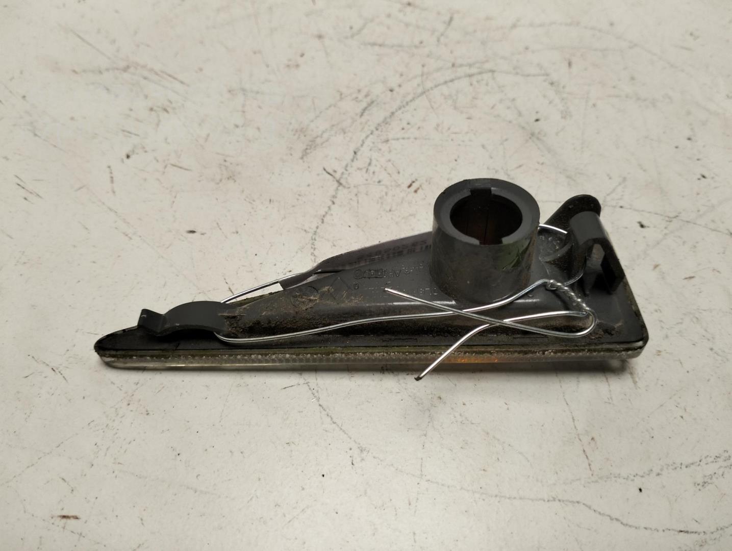 Указатель поворота левый