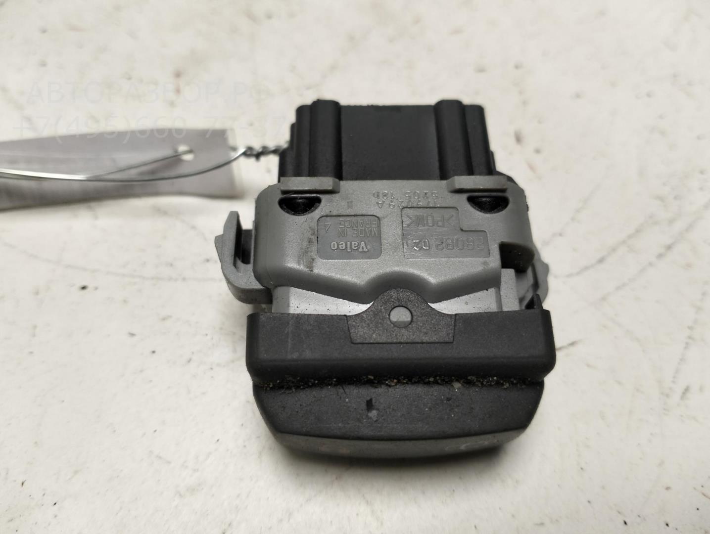 Кнопка центрального замка