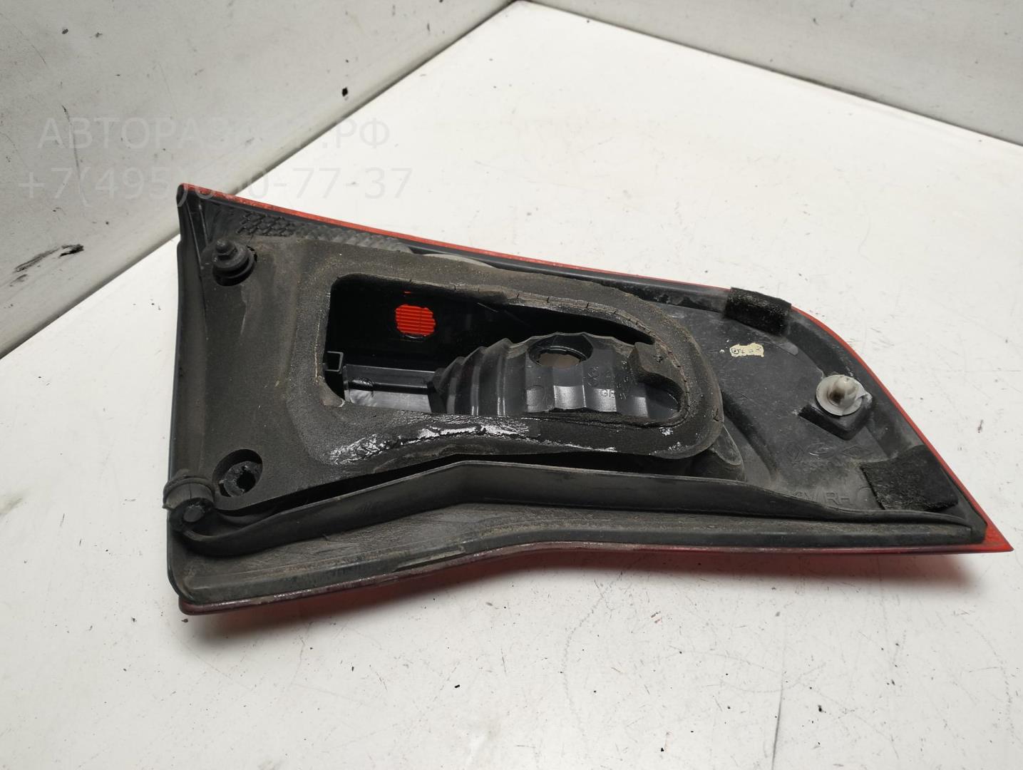 Фонарь задний внутренний правый