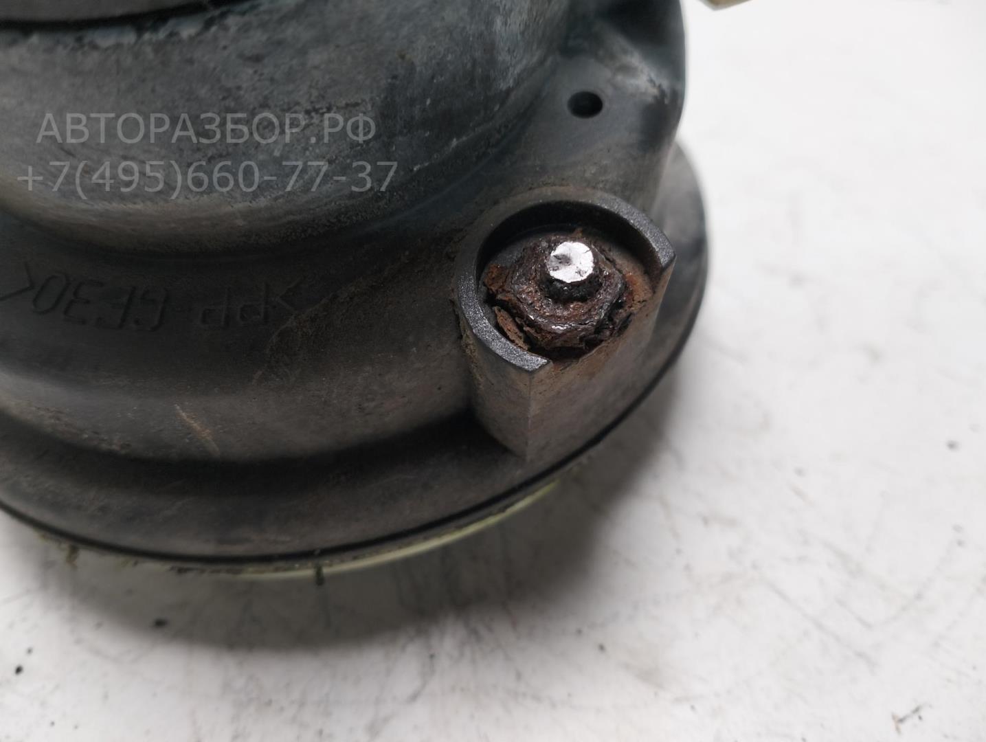 Фара противотуманная левая