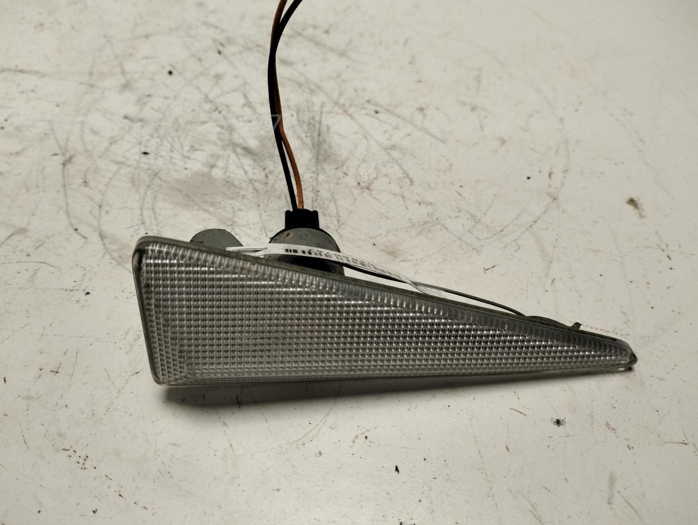 Указатель поворота левый