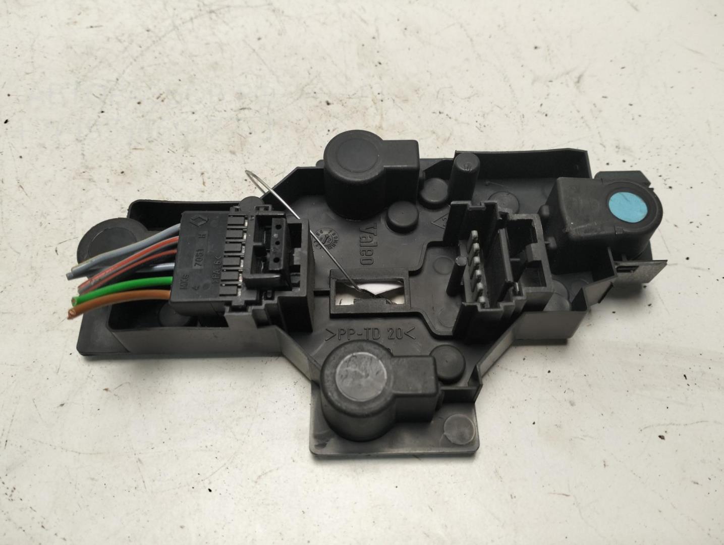 Плата заднего фонаря правого