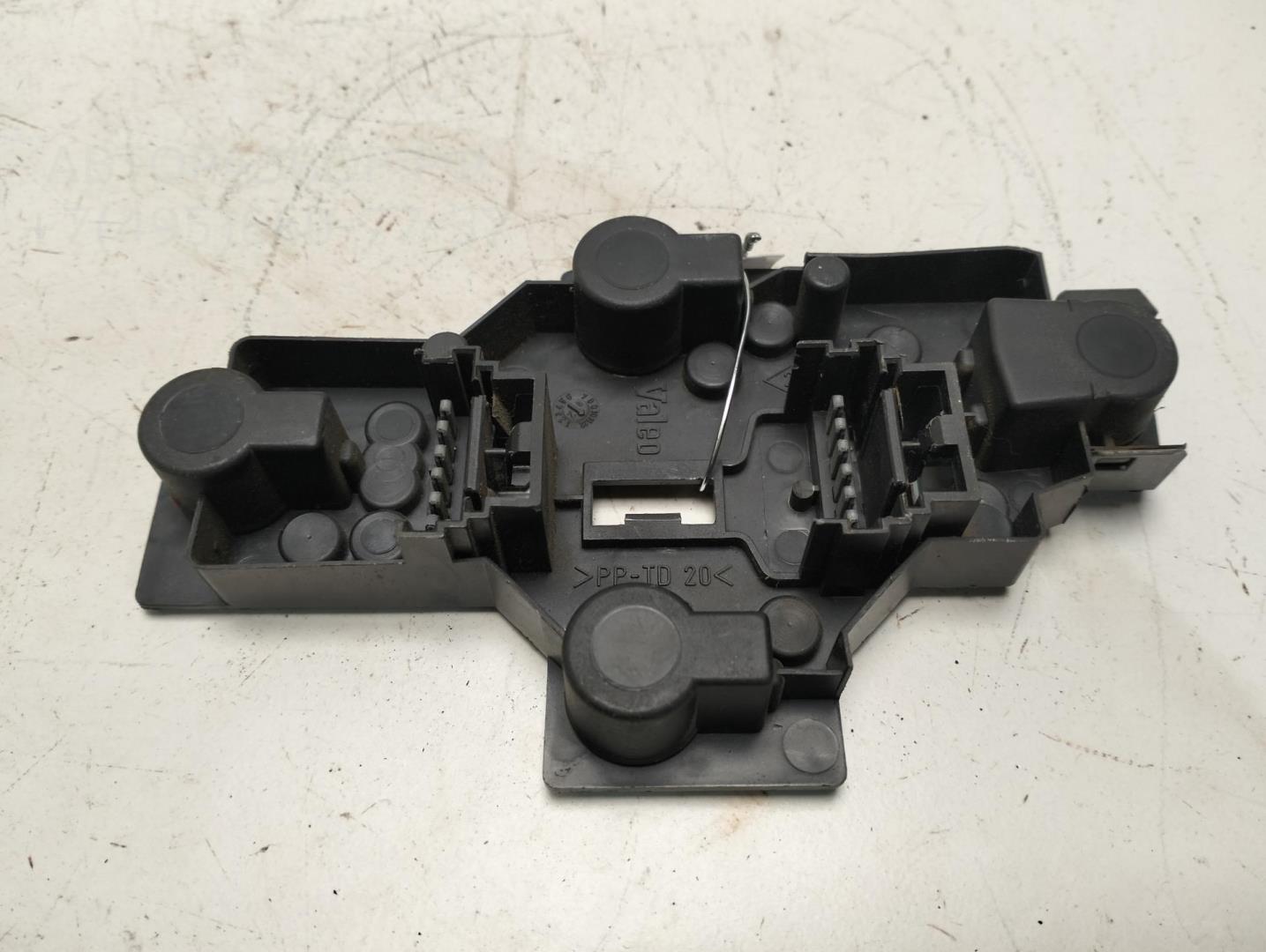 Плата заднего фонаря правого