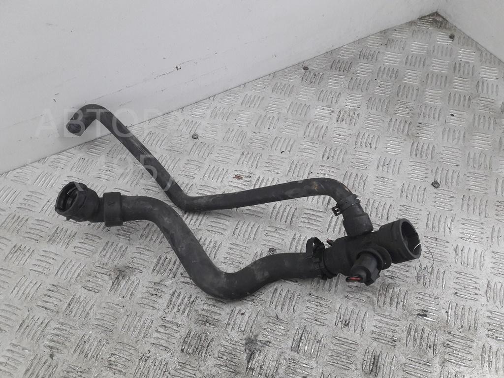 Патрубок радиатора