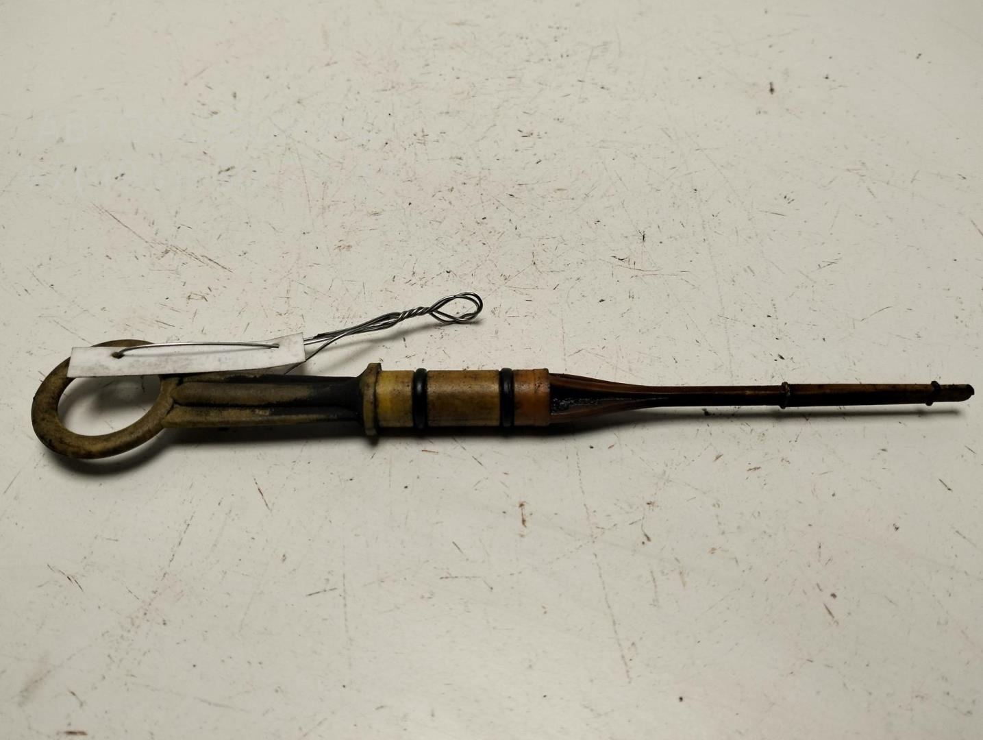 Щуп масляный двигателя