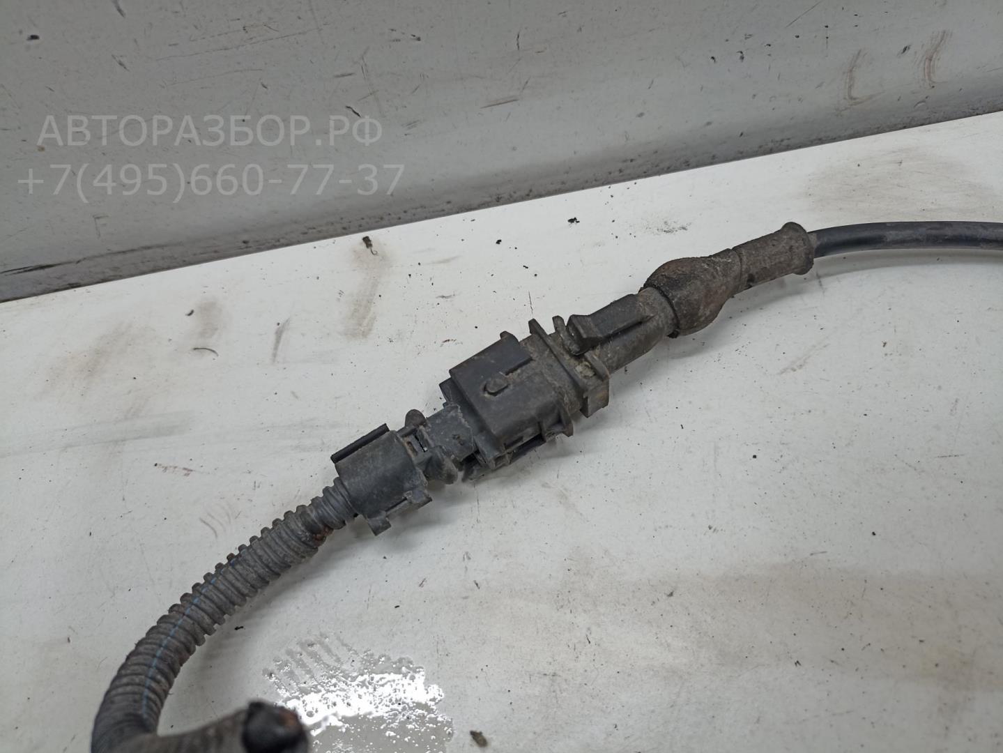 Датчик ABS передний