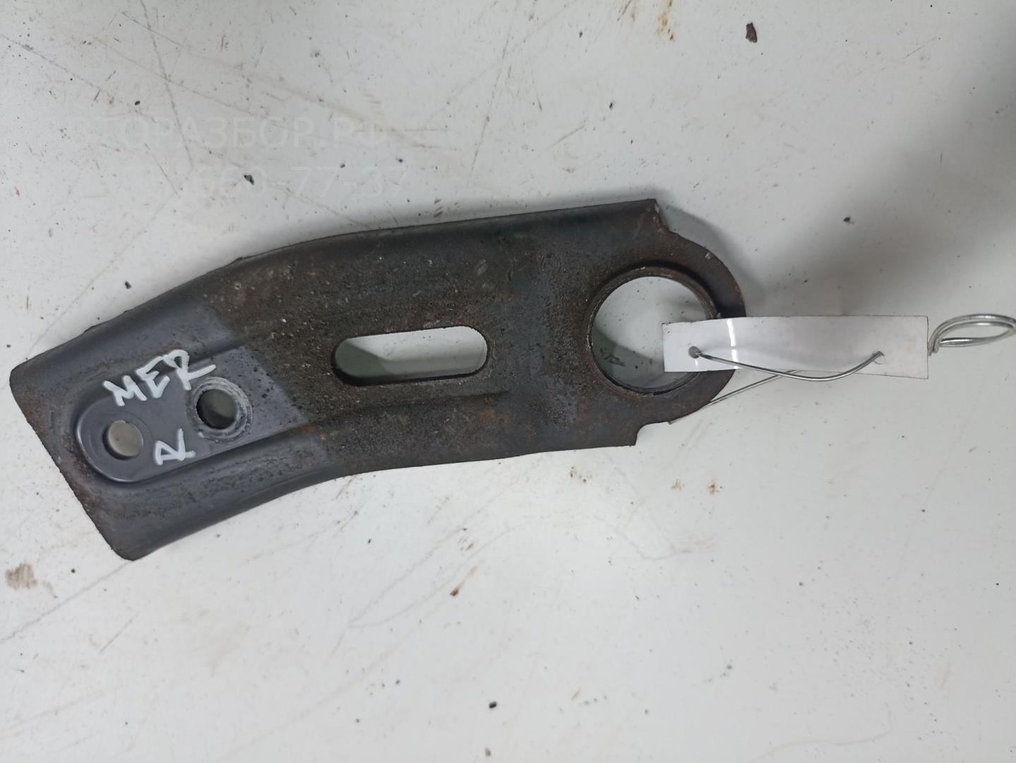 Кронштейн радиатора