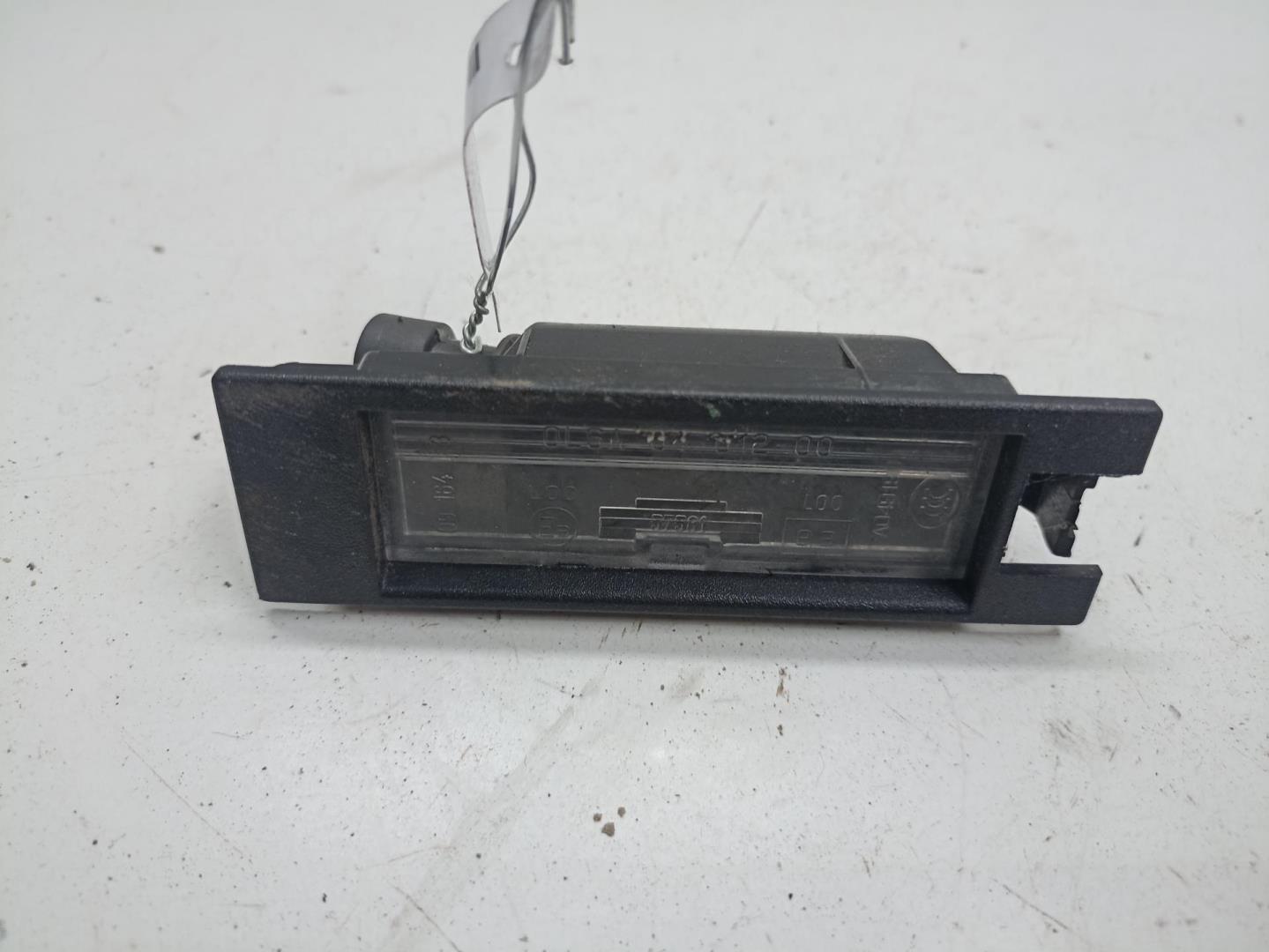 Фонарь подсветки номера