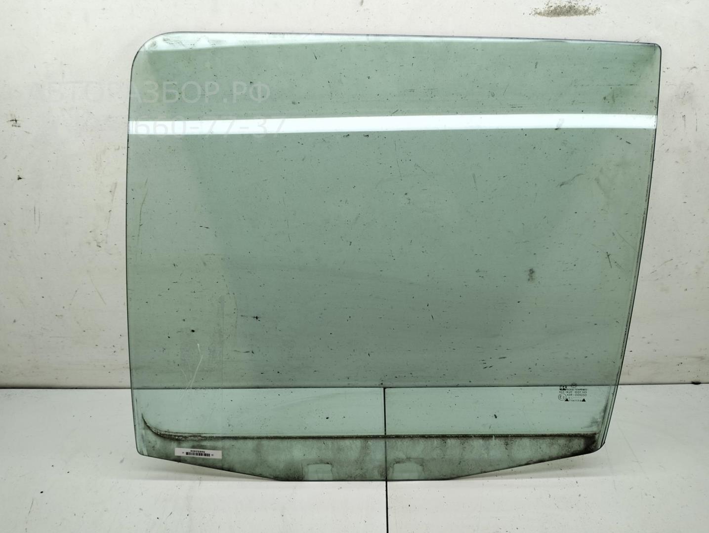 Стекло двери задней левой