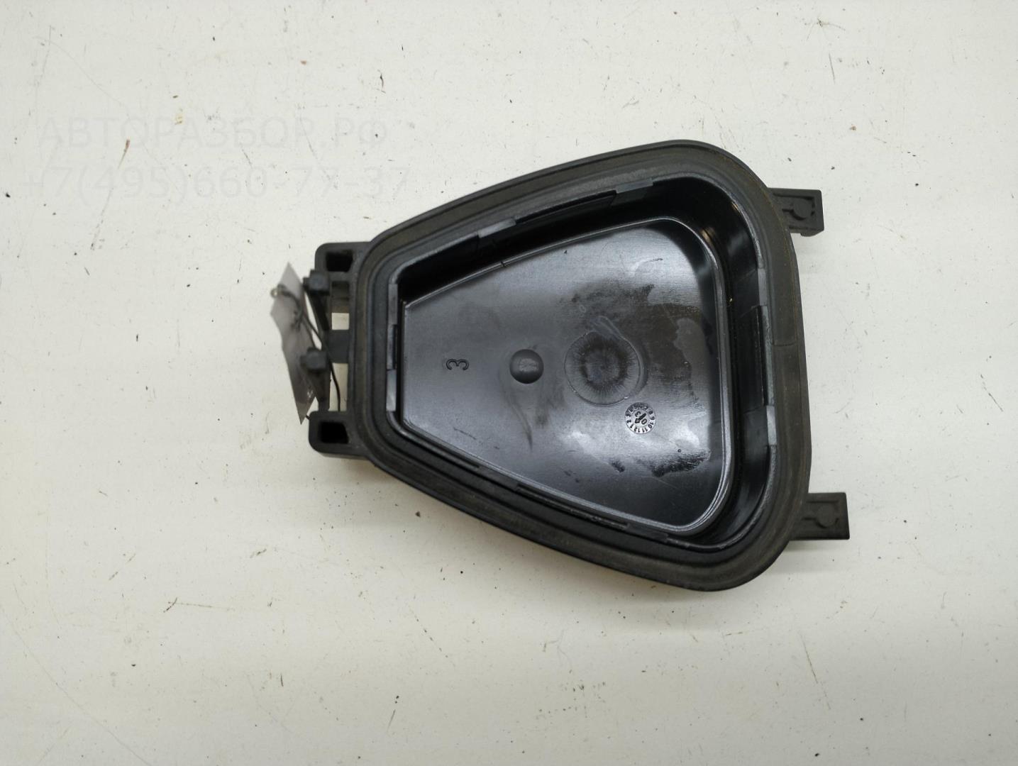 Крышка фары левой