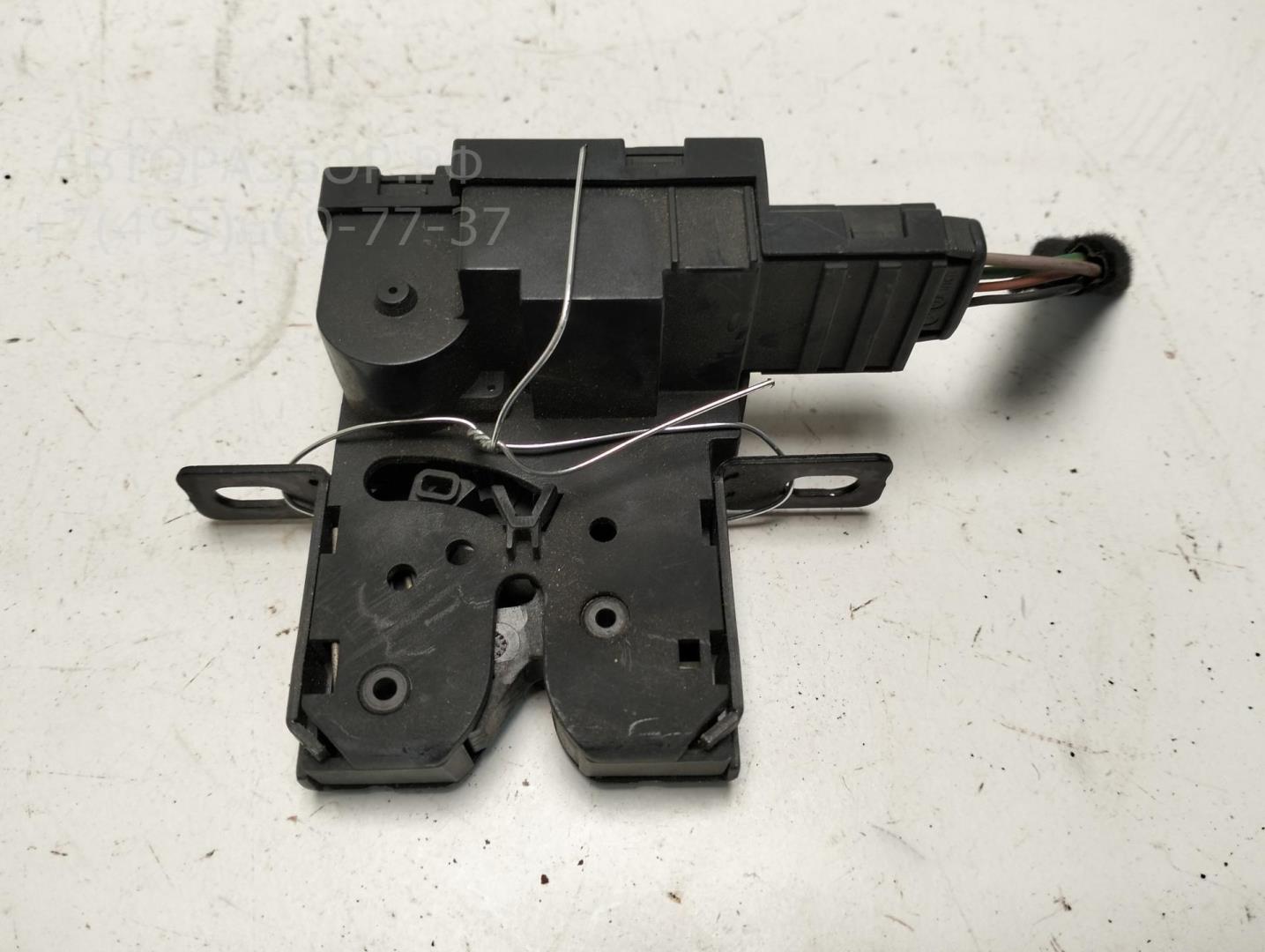 Замок багажника